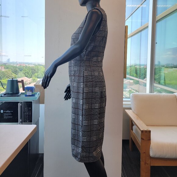 Spense sleeveless dress - Picture 2 of 6